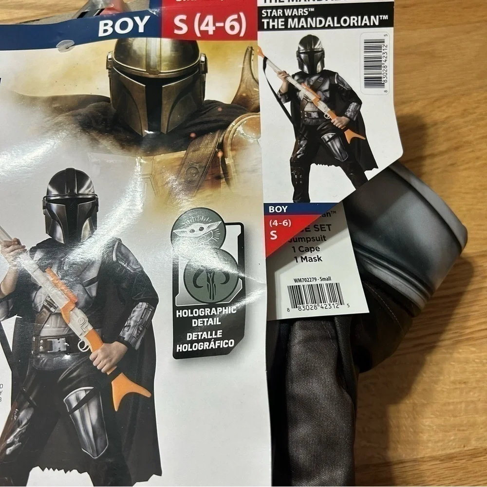 Star Wars Mandalorian Costume NEW Small 4-6 Disney Jumpsuit Halloween Mask Cape